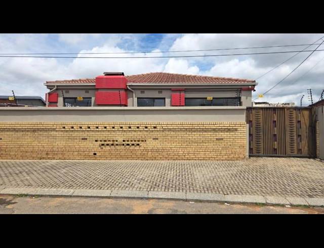 3 BEDROOM HOUSE FOR SALE IN ORLANDO